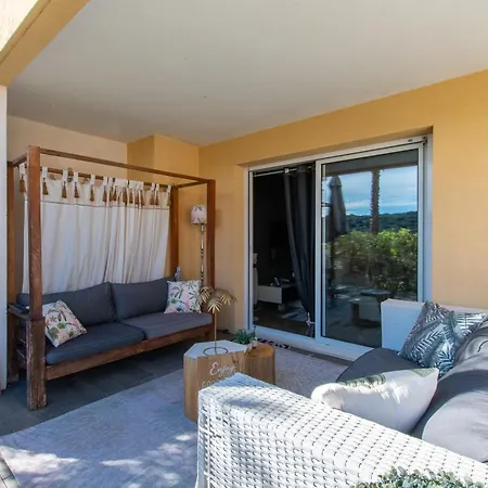 T4 Terrasse Vue Sur Le Golf Νιμ